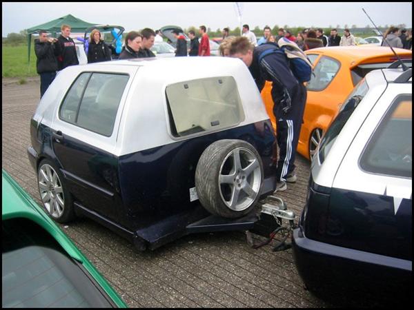 Trailer ud af en bil 