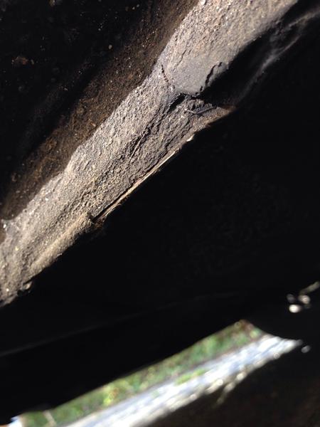 Hvordan løfter jeg bilen ud at skade den?