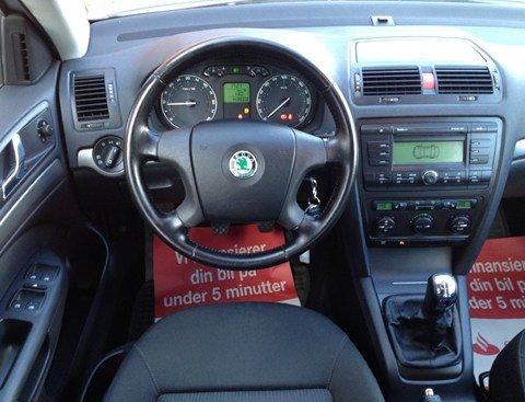 Skoda octavia 2007 radio??