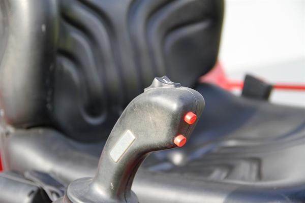 # betjening på Giant minilæsser?