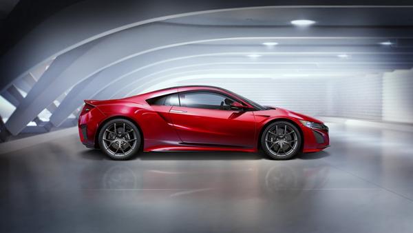 News: Honda NSX og Porsche GTS.