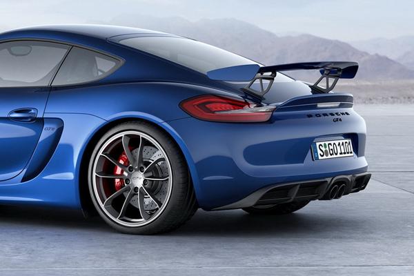 B-news Cayman GT4, Skoda Superb