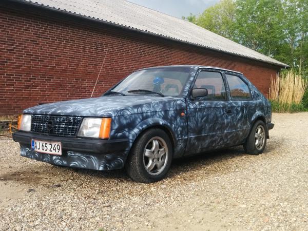 musik/kabine støj:  Opel kadett D