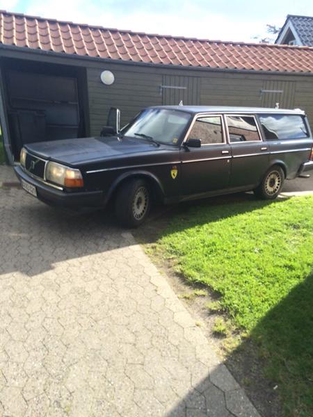 Rod i ledninger til radio på Volvo 240