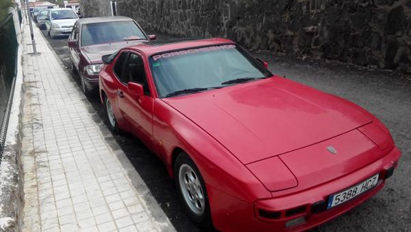 Porsche 944