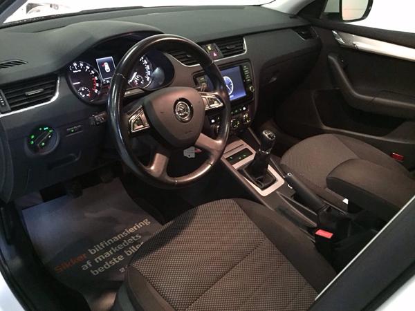 Dansk menu/tale i navi Skoda Octavia 5E