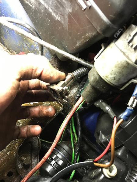 106 får ingen benzin eller gnister..