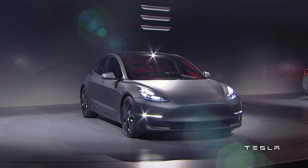 B-News Tesla Model 3