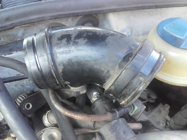 Hjælp: Passat 3B - hvad er denne slange til??