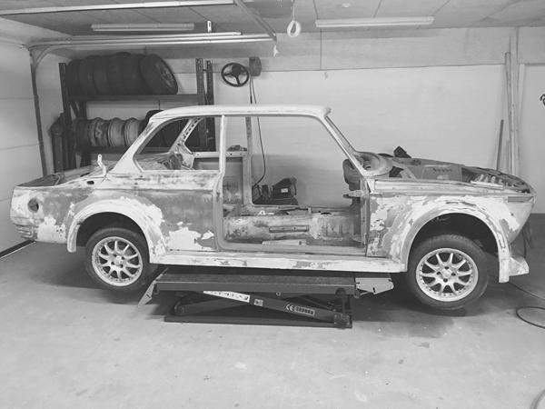 BMW 2002 med e36 drivlinie. Komplet med for/bagbro