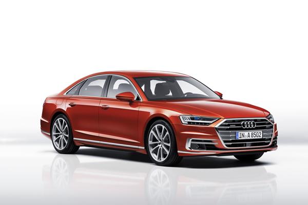 News Audi A8, Daihatsu Altis 