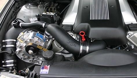 v8 kompressor engine