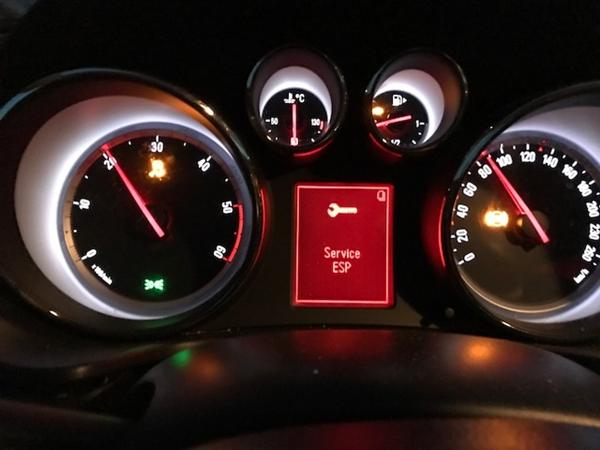 Fej : ESP og ABS hos Insignia 2009