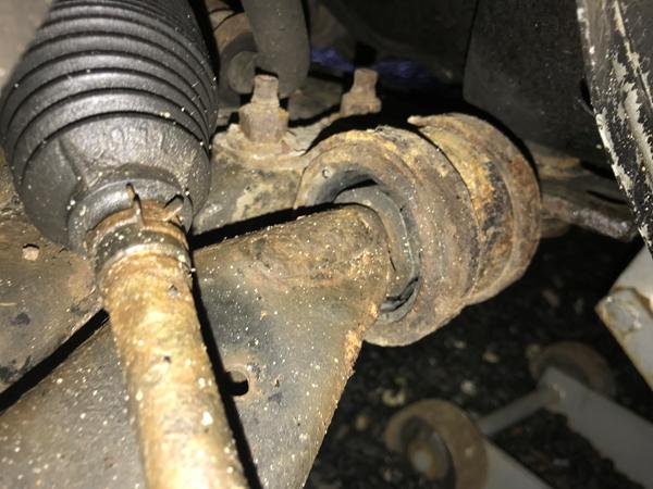 Defekt bærearmsbøsning?