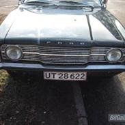 Ford Cortina