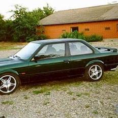 BMW 320i (Solgt)