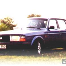 Volvo 240 DØD og borte