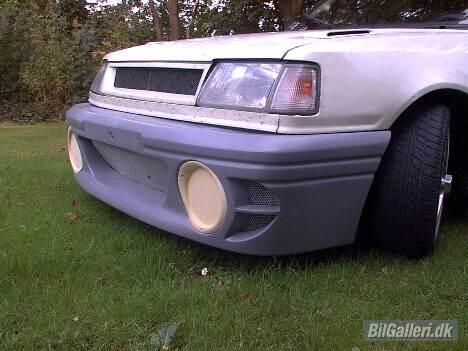 Peugeot 309 GTI billede 1