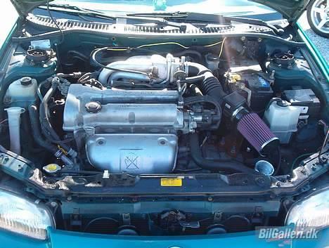 Mazda 323F - Dette billede blev taget da KN-Kittet var blevet sat på. billede 2