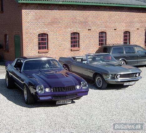 Chevrolet Camaro - Chevrolet Camaro og Ford Mustang billede 1