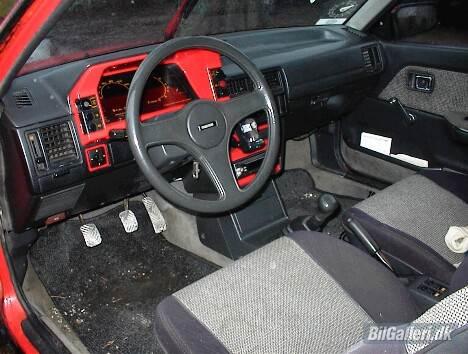 Mazda 323 billede 2