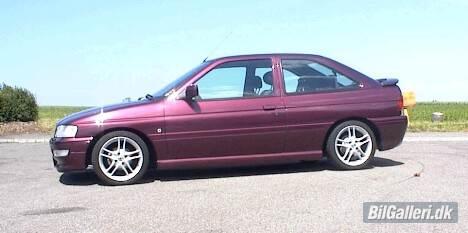 Ford Escort 1.8i Sport 16V billede 2