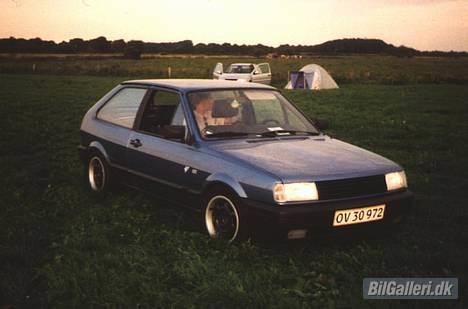 VW Polo coupe(solgt) - Polo til schafflund træf! Sænket og hvide blinklys.  billede 4