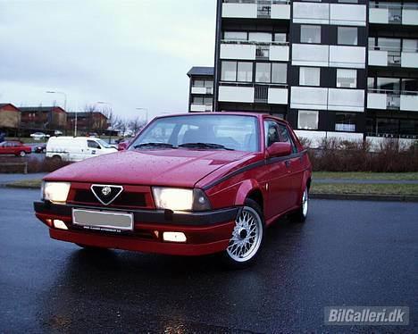 Alfa Romeo -SOLGT- 75 LE No. 55 - Endnu en "dejlig" våd forårsdag. billede 5