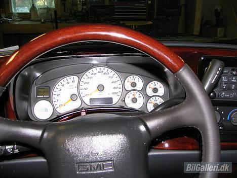 Chevrolet GMC SIERRA 4x4 Z71 - De kedelige sorte face gauge blev skiftet ud med hvide billede 3