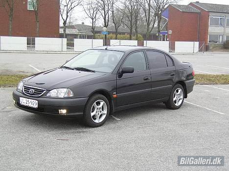 Toyota Avensis billede 1