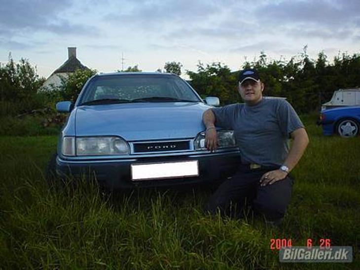 {{currentPhoto.altText}} billede {{currentPhoto.number}}