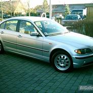BMW 325