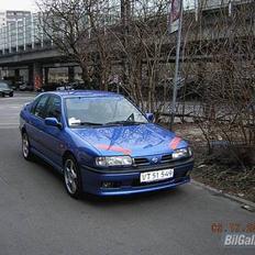 Nissan Primera SRI