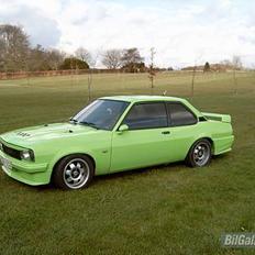 Opel ascona b