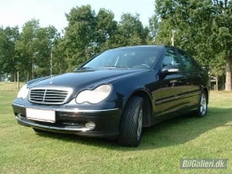 Mercedes Benz C220 CDI - Dette er min firmabil. billede 4