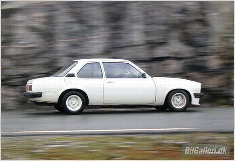 Opel Ascona B billede 4