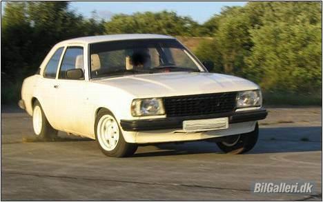 Opel Ascona B billede 9