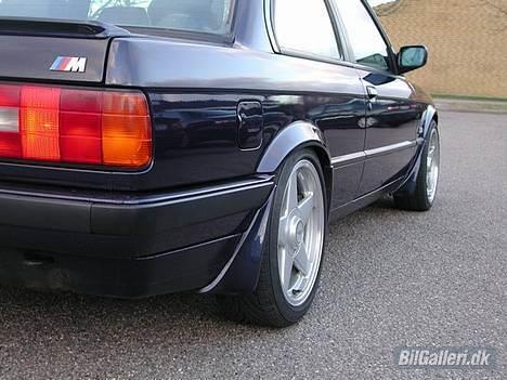 BMW 320i 24v Vanos SOLGT billede 10