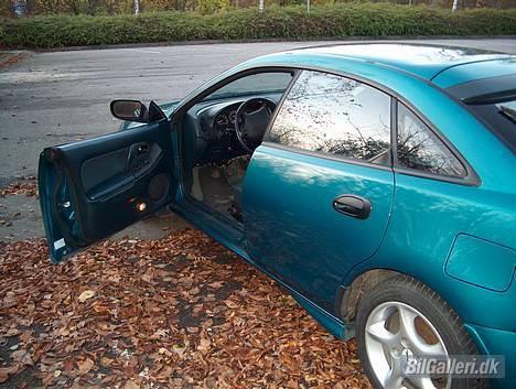 Mazda 323F - Tjek lige disse fede sportsvognsdøre ud ;-) billede 9