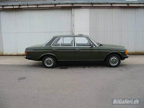Mercedes Benz 200 w123 billede 1
