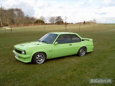 Opel ascona b billede 1