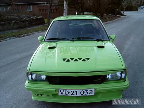 Opel ascona b billede 4