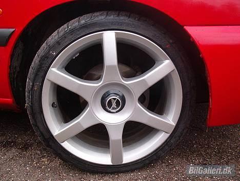 Ford Escort 1.6 16V - Den nye alufælg. billede 6