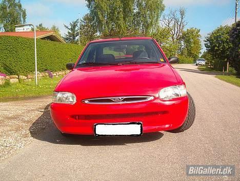 Ford Escort 1.6 16V - Billedet er taget den 16/5-04. billede 7