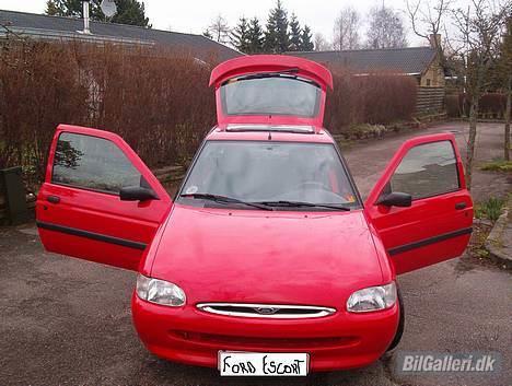 Ford Escort 1.6 16V - Billedet er taget den 7/4-04. billede 8