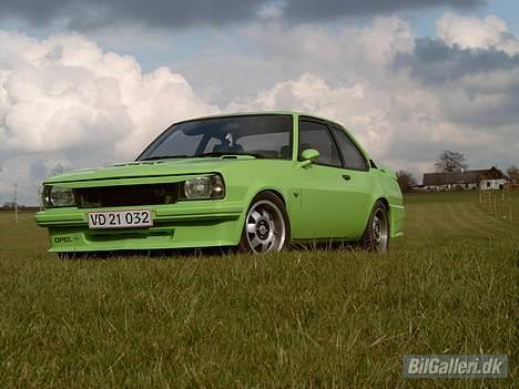 Opel ascona b billede 5
