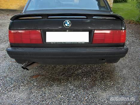 BMW 320i  - Så kom de nye røde baglygter på.. billede 5