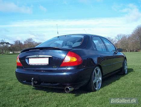 Ford Mondeo 2.0i 16V Exp billede 7