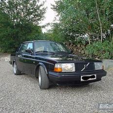 Volvo 244 Turbo SMADRET..