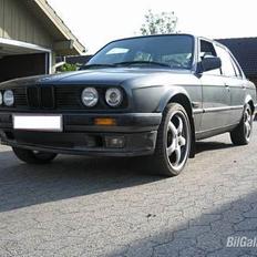 BMW 320 I E 30 -SOLGT-